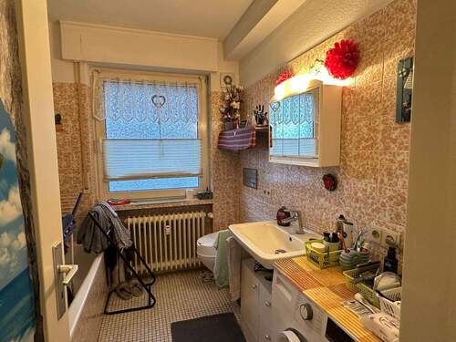 Wannenbad - Etagenwohnung mit 78,90 m&sup2; in Westerstede zum Kaufen