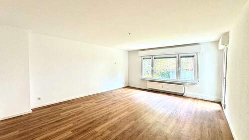 Wohnzimmer - 3 Zimmer Etagenwohnung in Frankfurt am Main