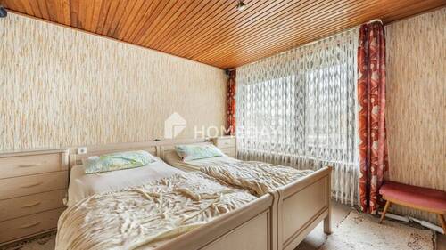 1. OG Elternschlafzimmer 1 - 