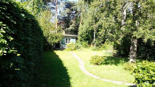 Romantisches Gartenhäuschen - 