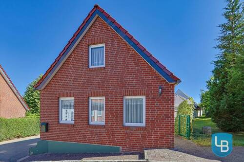 Straßenansicht - 4 Zimmer Einfamilienhaus in Plön