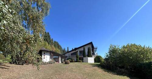 Blick auf Atelier und Südseite - 