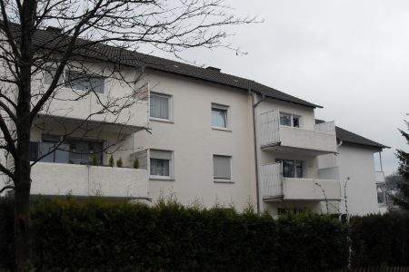 Hausansicht Gartenseite - 3 Zimmer Etagenwohnung zur Miete in Lüdenscheid