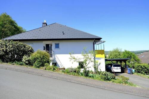 Außenansicht - 7 Zimmer Einfamilienhaus zum Kaufen in Löhnberg