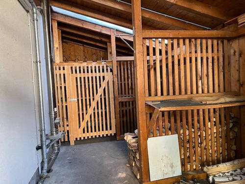 2372, Schuppen AR - 