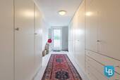 Hauseingang im Kellergeschoss - 