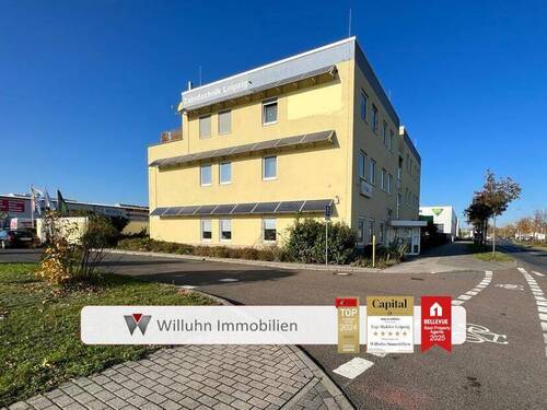 Titel - Gewerbeobjekt I Kurzzeitvermietung möglich I großzügiger Außenbereich I 20 Stellplätze & 3 Garagen