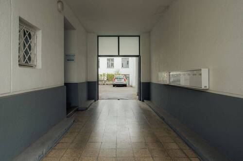 Durchfahrt - Mehrfamilienhaus, Wohnhaus mit 1,01 m&sup2; in Köln zum Kaufen