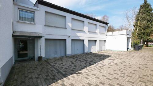 Garagen - 2 Zimmer Mehrfamilienhaus, Wohnhaus zum Kaufen in Erwitte / Bad Westernkotten