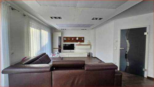 Wohnbereich - 4 Zimmer Einfamilienhaus in Neuenbürg