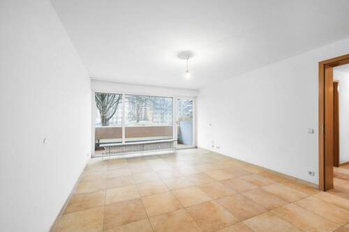 Wohnzimmer Ansicht 1 - 2 Zimmer Etagenwohnung in München