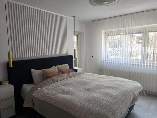 Schlafzimmer m. Zugang Balkon2 - 