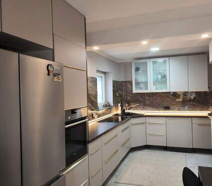 offene L-Küche - 5 Zimmer Etagenwohnung zum Kaufen in Düsseldorf