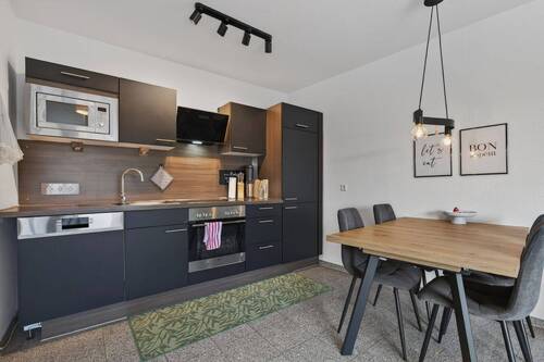 Wohn-Essküche - 2 Zimmer Etagenwohnung in Hatzenbühl