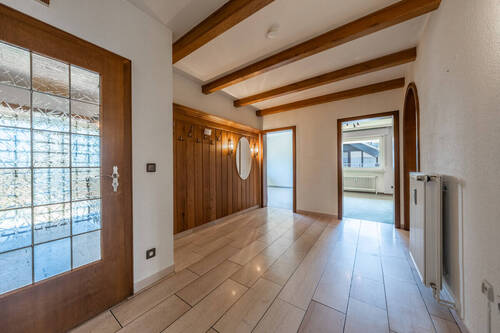 und die obere Wohneinheit - 