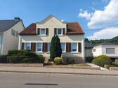 Straßenansicht - Modernisiertes Einfamilienhaus in Wallerfangen