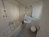 Badezimmer EG - 6 Zimmer Einfamilienhaus in Wallerfangen