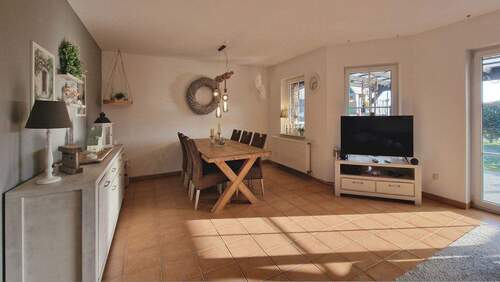 V1647 Wohn- Esszimmer II - 