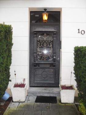 Hauseingang - 3 Zimmer Etagenwohnung zur Miete in Lüdenscheid