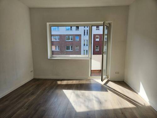 20260420_160641.jpg - Etagenwohnung mit 50,00 m&sup2; in Hamburg zum Kaufen