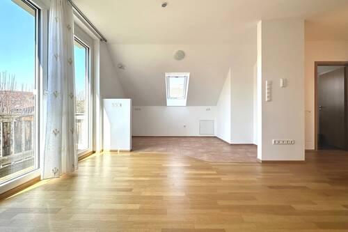 Wohn-/Esszimmer mit Küche DG - 