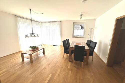 Wohn-/Esszimmer EG - 