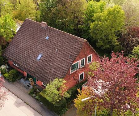 Bild 2 - 7 Zimmer Einfamilienhaus zum Kaufen in Neuendettelsau