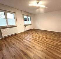 Nette 4-Zi. Erdgeschosswohnung mit Garage in Birkenfeld