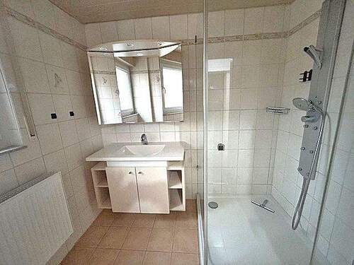 Tageslichtbad mit Dusche - 