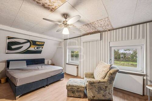 großzügiges Schlafzimmer - 