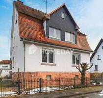 Großzügiges Zweifamilienhaus mit 8 Zimmern und Garten in ruhiger Lage - Gründau Rothenbergen