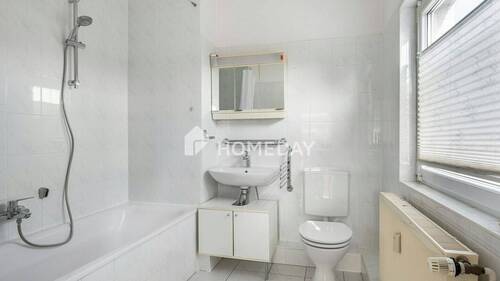 1. OG Badezimmer 1 - 