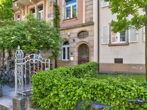 Bild 3 - 5 Zimmer Etagenwohnung in Freiburg