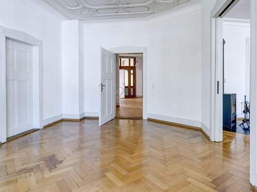 Blick vom Esszimmer in die Diele - 