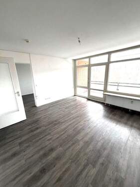 Wohnzimmer - 2 Zimmer Wohnung in der Nähe vom Meer.