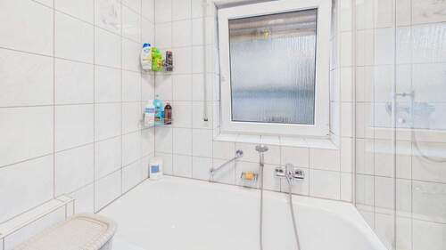 CAM04777G0-PR0044-STILL034 - 