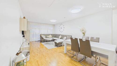 Wohnzimmer - 5 Zimmer Etagenwohnung zum Kaufen in Immendingen