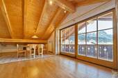 Wohn- / Esszimmer mit Balkonzugang - Etagenwohnung mit 78,00 m&sup2; in Garmisch-Partenkirchen zum Kaufen