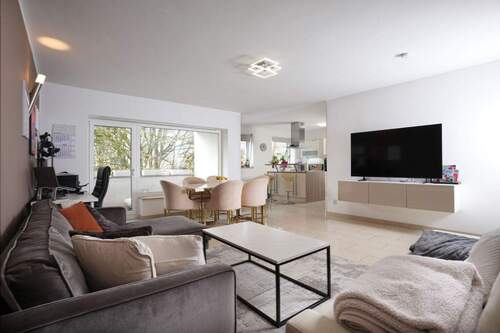 Wohnzimmer - Etagenwohnung mit 85,30 m&sup2; in Essen zum Kaufen