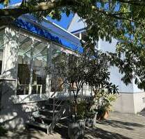 Einfamilienhaus mit modernem Wintergarten, Scheune und Obstgarten in Stutensee-Spöck