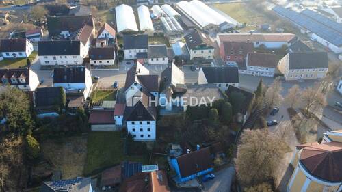 Drohnenaufnahme Rückseite - 6 Zimmer Einfamilienhaus in Siegenburg