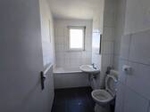 Badezimmer - 2 Zimmer Etagenwohnung zur Miete in Merseburg