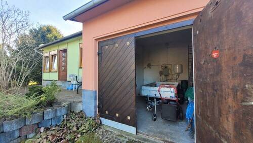 Garage - Mehrfamilienhaus, Wohnhaus mit 37,30 m² in Jößnitz zum Kaufen
