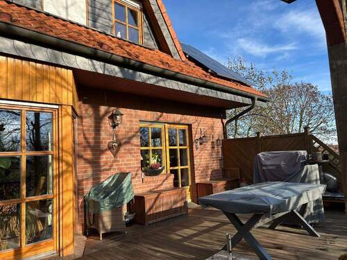 Terrasse_Erker 2 - Einfamilienhaus mit 268,00 m&sup2; in Sehnde zum Kaufen