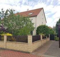 Weinböhla: Reihenendhaus mit schönem Grundstück in ruhiger Wohnlage