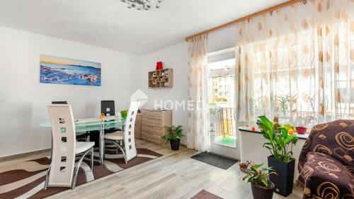 1. OG Wohnzimmer 1 - 