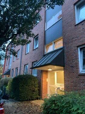 Hauseingang - Etagenwohnung mit 61,90 m&sup2; in Itzehoe zur Miete