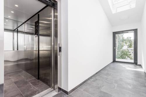 Hauseingangsbereich - Etagenwohnung mit 84,90 m² in Königs Wusterhausen zum Kaufen
