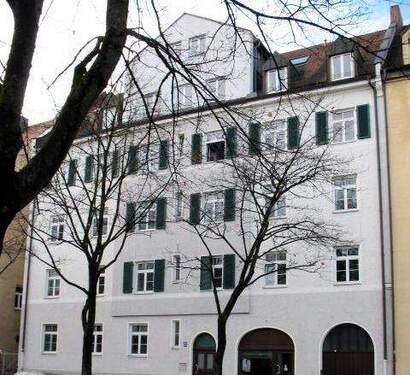 Hausansicht - Gepflegte 2-Zimmer-Altbau-Wohnung in München - Laim