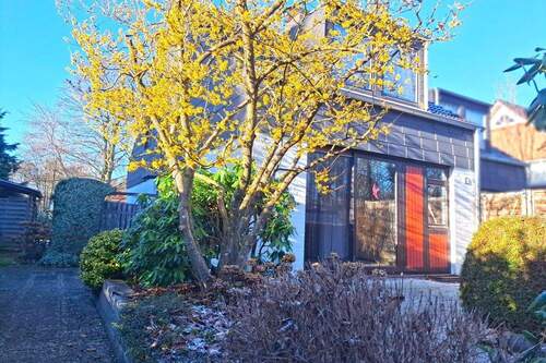 Hausansicht - Doppelhaushälfte für die kleine Familie!